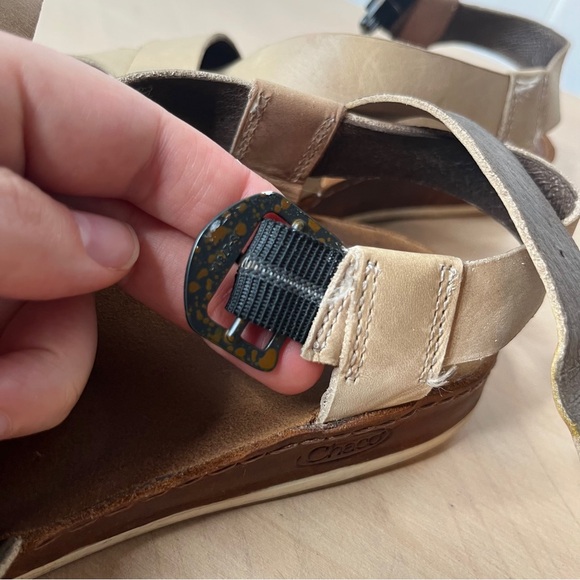 Chaco Wayfarer Sandals Buckle Ankle Strap Leather Tan Womens Size 8 - Picture 11 of 12